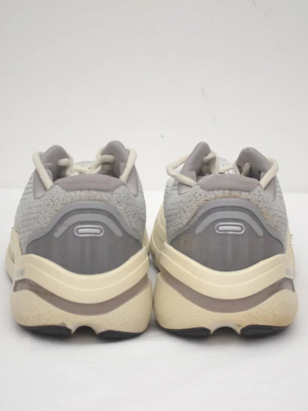 Brooks Ghost Max 2 Men's Size 11